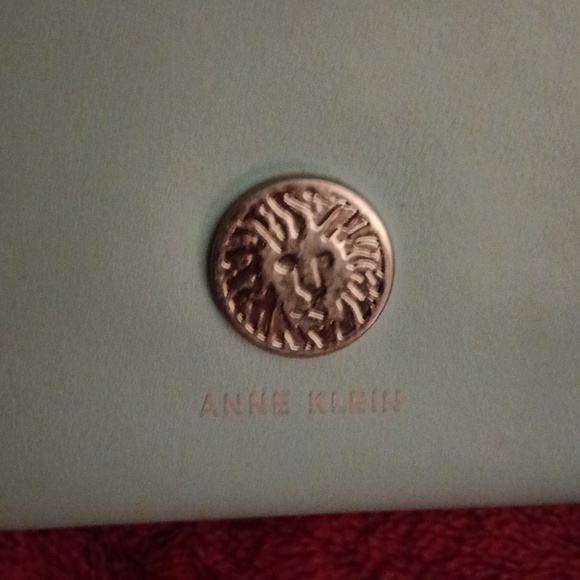 Purse - Picture 3 of 3